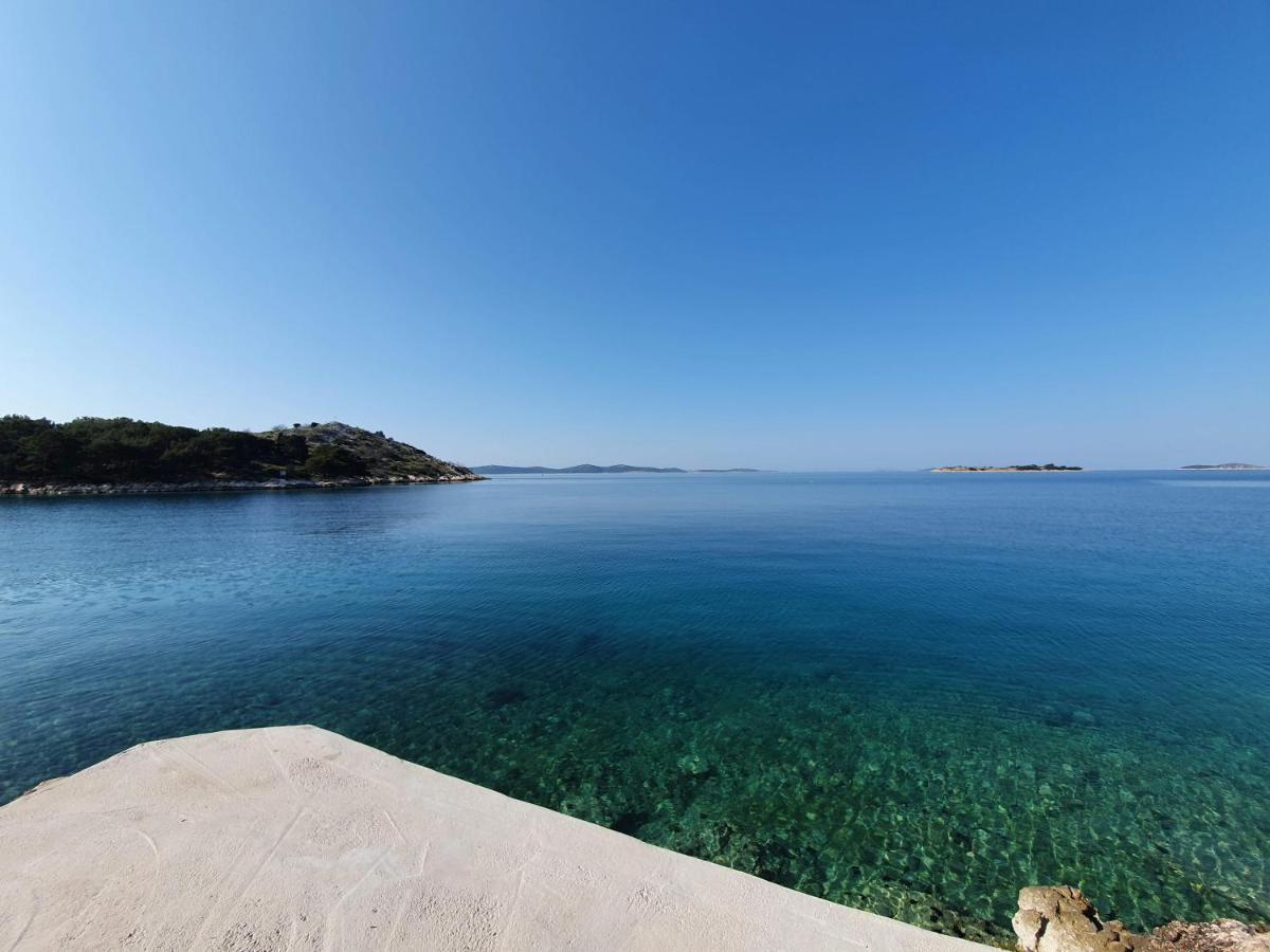 ホテル Sea Star Tribalj エクステリア 写真